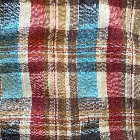 Trovata Birds of Paradis • Colour Plaid Hidden Placket Henley Blouse - Picture 7 of 12